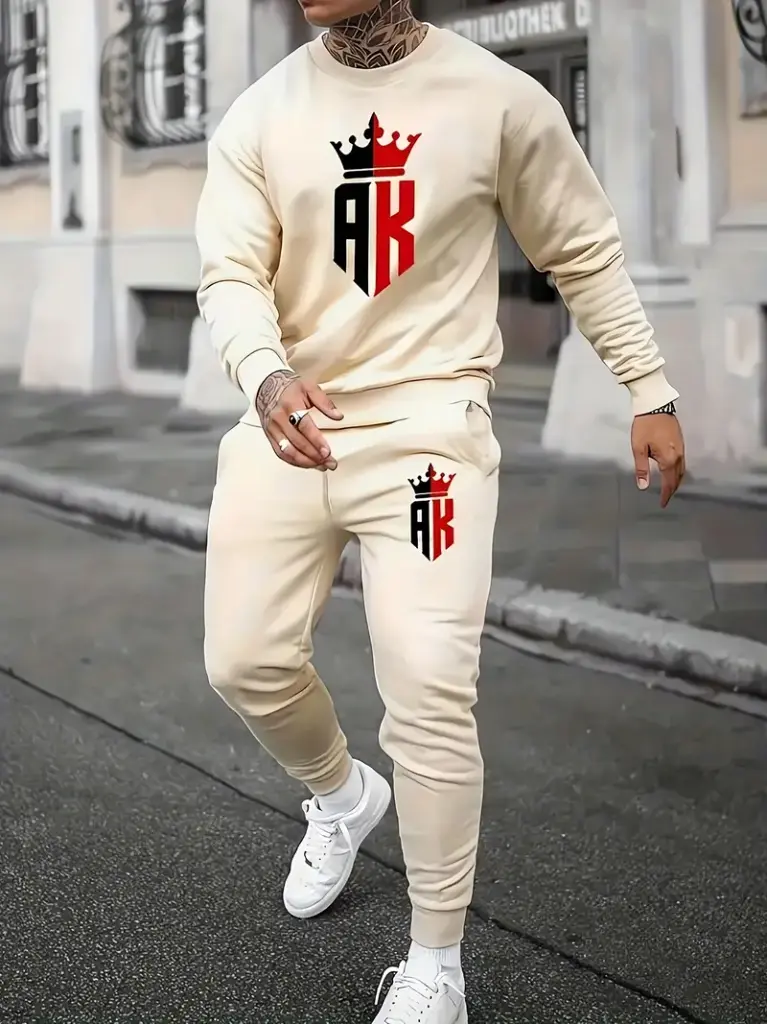 conjunto informal color albaricoque con serigrafias de AK King